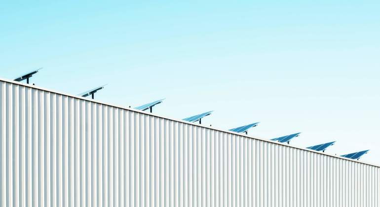 Warehouse Roof Solar Panels