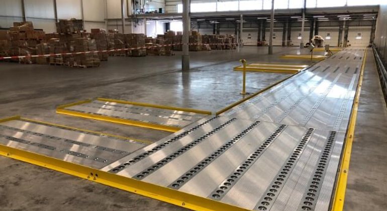 Modular Rollerbed System Warehouse