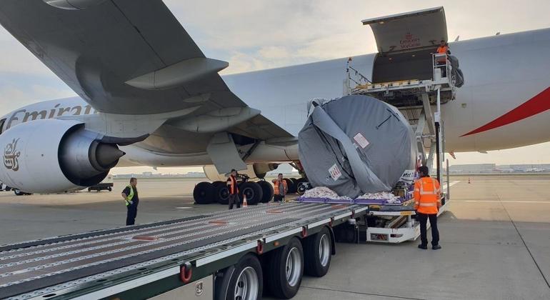 Flatbed Trailer With PCR System At Tarmac