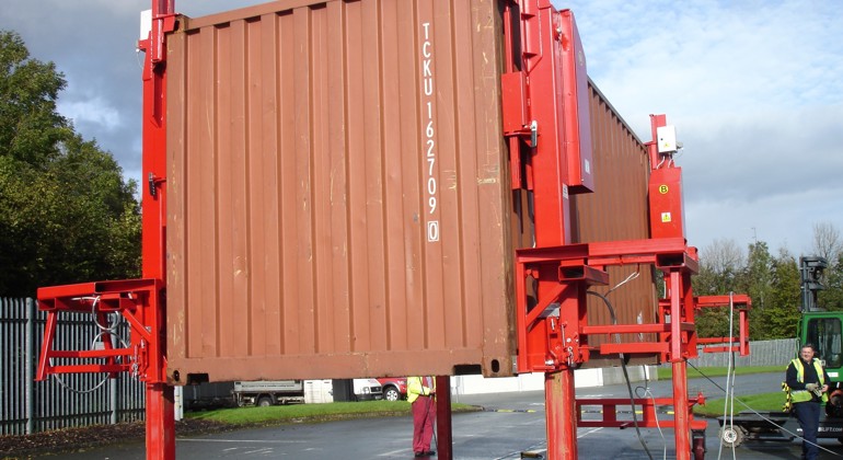 Container Lifting (2)